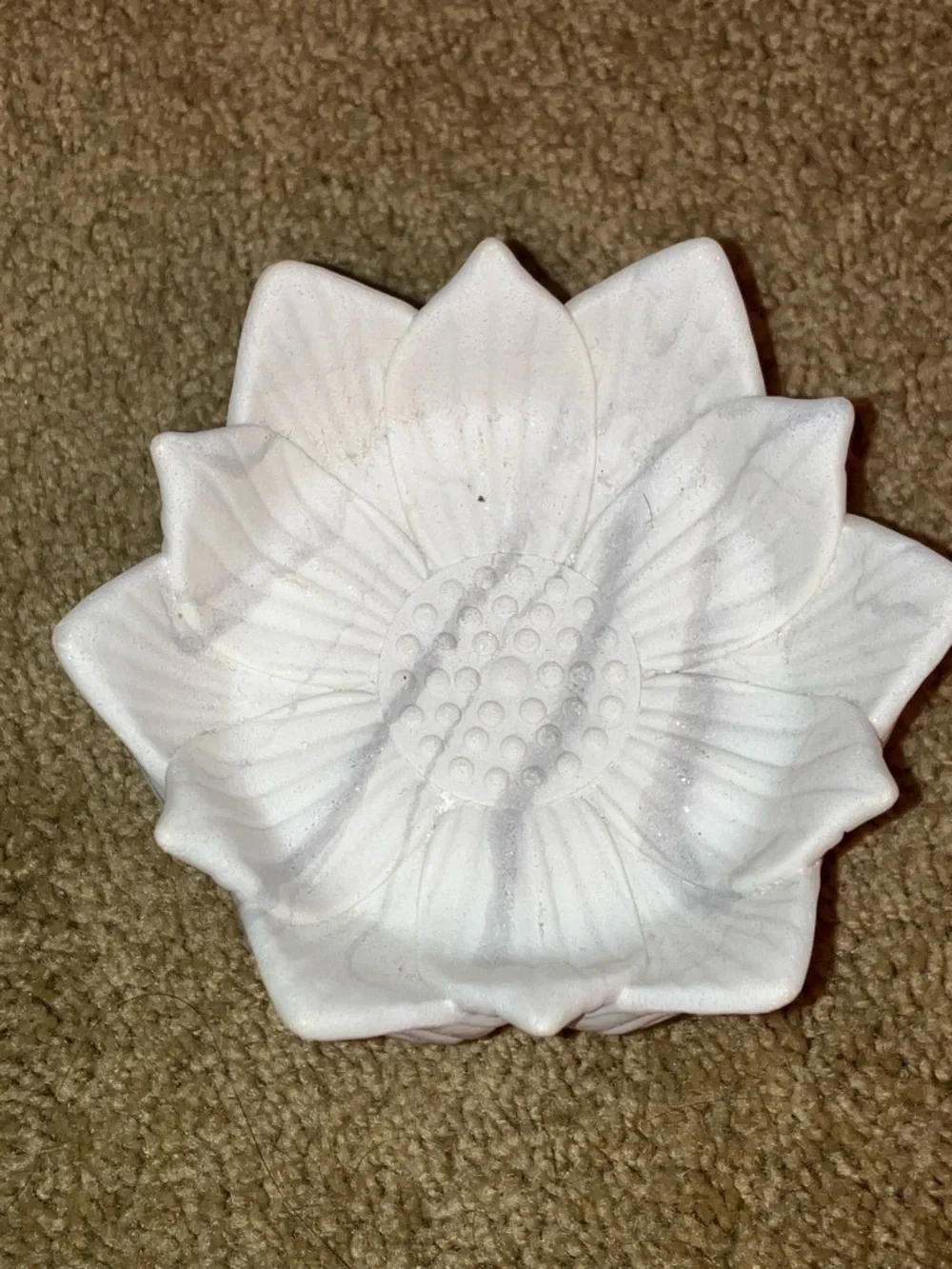 Bath and Body Works white/gray Lotus Flower Candle Holder - Picture 4 of 4